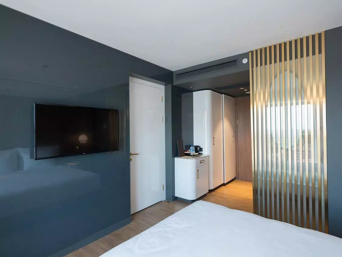 The Craton Hotel single room (Copy).jpg